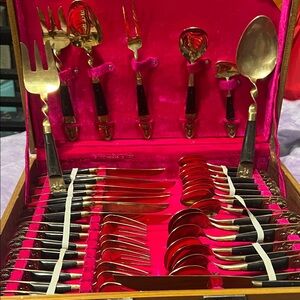 Elegant Gold and Black Cutlery Set